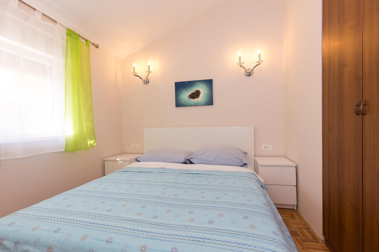 Apartments Tamaris Čižići エクステリア 写真